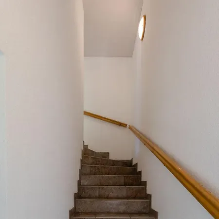Apartmán Mit Parkplatz Und Fahrradunterstellmoeglichkeit Mit Balkon Nah Am Wald By Interhome