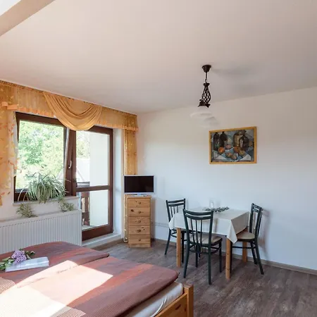 Apartmán Mit Parkplatz Und Fahrradunterstellmoeglichkeit Mit Balkon Nah Am Wald By Interhome